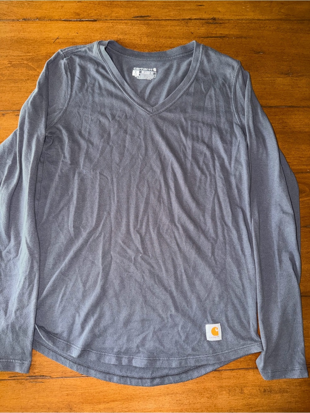 Carhartt women’s Long Sleeve V-Neck Tee in Slate